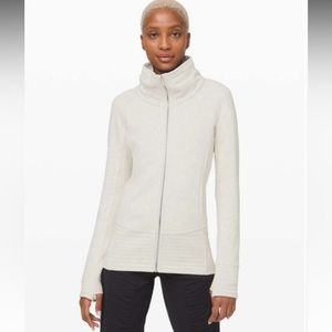 Lululemon Radiant Jacket Ivory Beige size 6 EUC